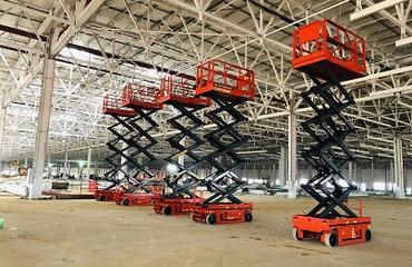 南昌剪叉升降平台、高空作业车及路灯车租赁与机械设备研发服务